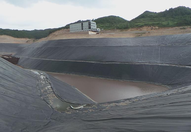 鱼塘水蜜桃久久夜色成人精品膜多少钱一平方